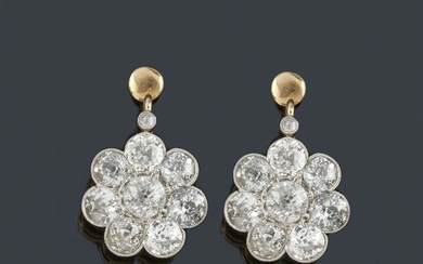 Earrings with rosette of old cut diamonds