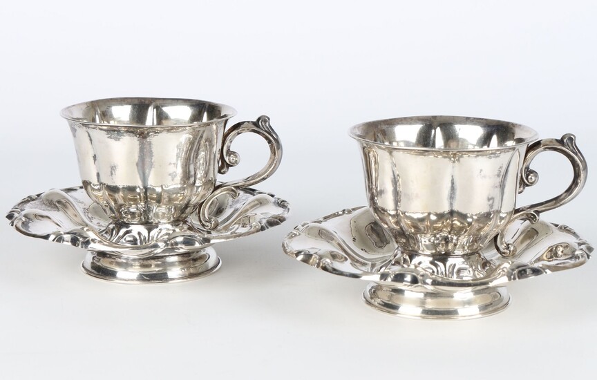 12-Lot / 750 Silber 2 Tassen mit Untertasse, 19. Jahrhundert, silver coffee cups 19th century,...