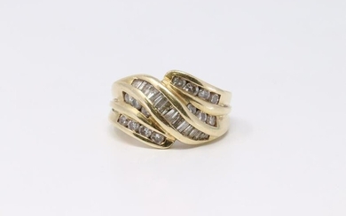 14KT Lady's Yellow Gold Diamond Ring.