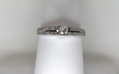 14k Ladies Diamond Ring