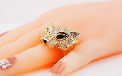 18K Yellow Gold Panther Head Ring