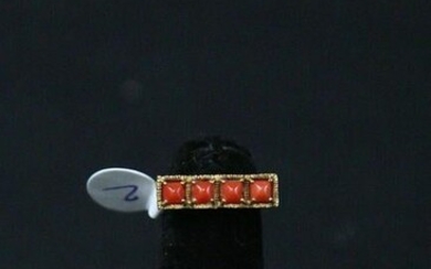 18KT YELLOW GOLD CORAL RING