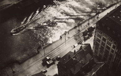 Ehrhardt Triptis, Thuringia 1901 – 1984 Hamburg View from the tower of the Church of St. Catherine to the canal in the port of Hamburg.