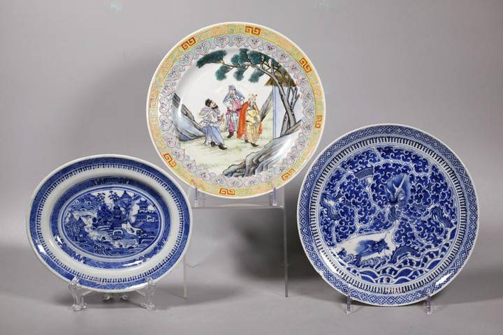 3 Chinese Qing Dynasty Porcelain Plates
