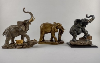 3 Elephant Figures Incl. Wonderland Creations