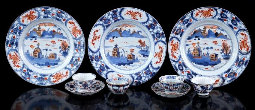 3 porcelain dishes with Imari decor of buildings in a