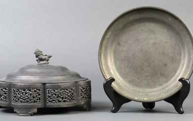 Japanese bronze plate, Toun, 19c