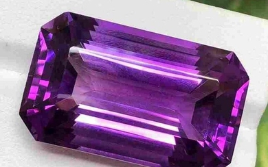 63 Carats Beautiful Purple Amethyst ~ 31x19x15 MM