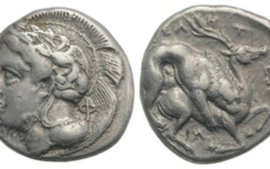 Northern Lucania, Velia, c. 440/35-400 BC. AR Didrachm (20mm, 7.68g,...
