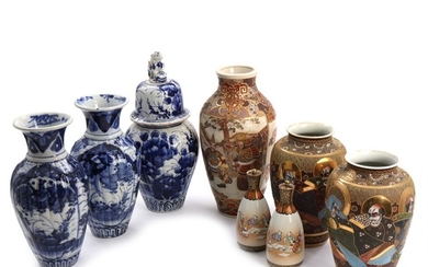 A selection of Asian porcelain and faience ware. Japan and China. Mostly 20th century. H. 17–37 cm. (8)