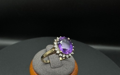 9ct Yellow Gold Amethyst & Diamond Cluster Ring - Size - S -...