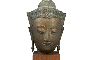 A BRONZE HEAD OF BUDDHA THAILAND, AYUTTHAYA STYLE, 15TH-16TH CENTURY