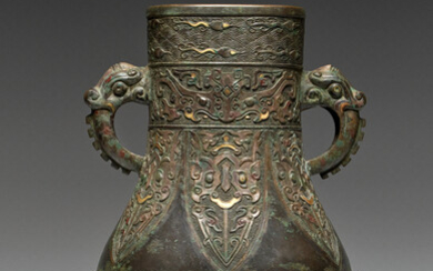 A LARGE CHINESE SILVER AND GOLD INLAID BRONZE ARCHAISTIC HU-SHAPED VASE