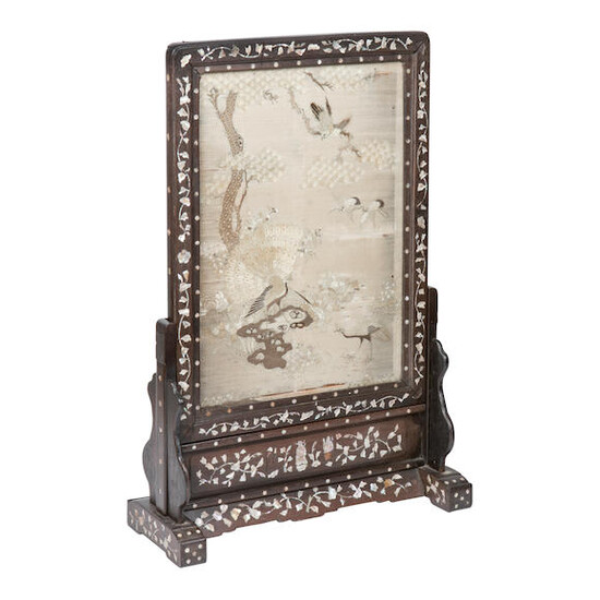 A LATE 19TH CENTURY CHINESE MOTHER-OF-PEARL INLAID WOOD TABLE SCREEN