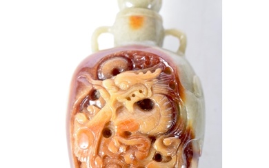 A Two Tone Carved Jade Snuff Bottle. 7.8 cm x 4.2 cm x 2.6 ...