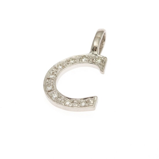 A diamond pendant in shape of the letter “C” set with numerous brilliant-cut diamonds, mounted in 14k white gold. L. incl. eye-let app. 1.8 cm.