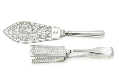 A pair of George IV silver asparagus tongs, William King, London, 1824