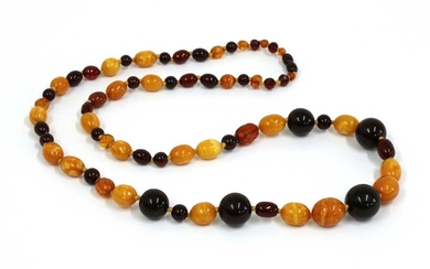 A single row graduated amber and Bakelite bead necklace