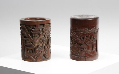 Arte Cinese A wooden carved brush pot and box China
