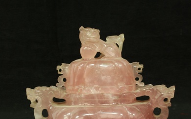 CHINE, vase couvert en quartz rose, décor de dragons, (petits manques),15X17