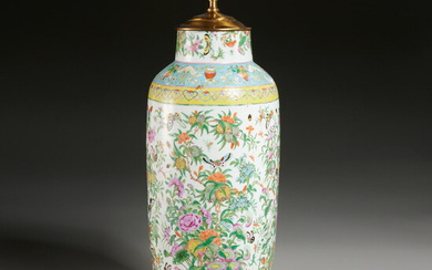 Chinese famille rose porcelain vase lamp