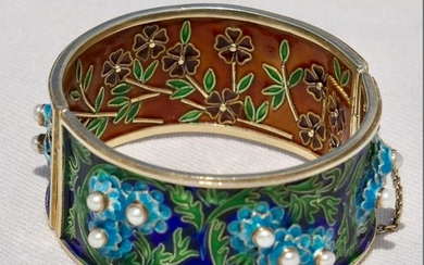 Cloisonné and Pearl bracelet