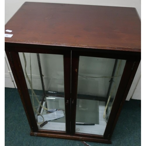Edwardian mahogany counter top display cabinet with two gla...