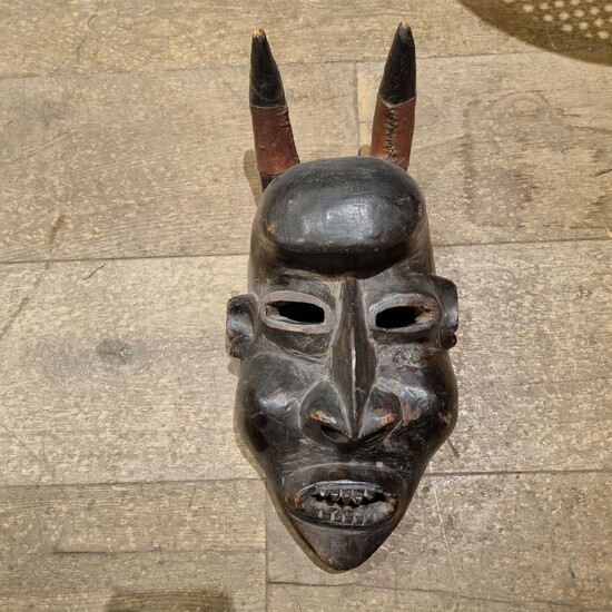 Ex 5090-2 Masque africain, visage à deux... - Lot 166 - Paris Enchères - Collin du Bocage
