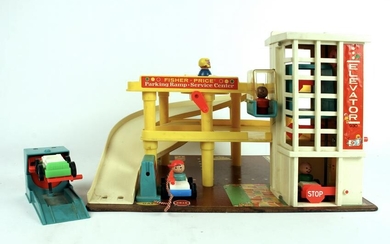 FISHER PRICE PLAY FAMILY GARAGE IN BOX 1970
