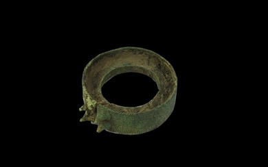 GRANDE BRACCIALE DATAZIONE: XVI-XVIII sec. MATERIA E TECNICA: bronzo fuso e...