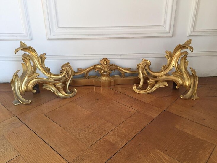 Gilded bronze rocaille style mantel. Work by Maison BOUHON, late 19th-early 20th century.