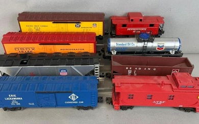 Group of 8 Lionel O Scale Train Cars