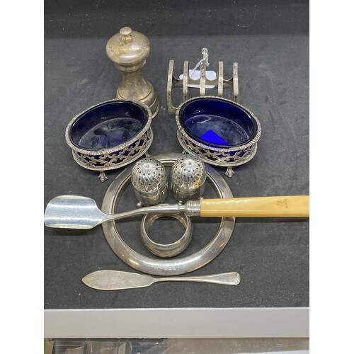 Hallmarked Silver: Small items, pepperettes x 2 Sheffield, t...