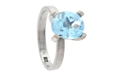 Jewellery Ring RING, 18K white gold, blue topaz, measurements appro...