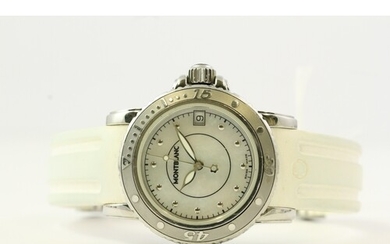 LADIES MONTBLANC REFERENCE 7036, mother of pearl dial, date ...