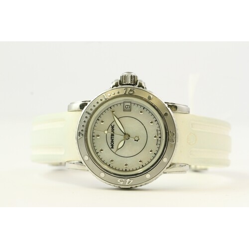 LADIES MONTBLANC REFERENCE 7036, mother of pearl dial, date ...