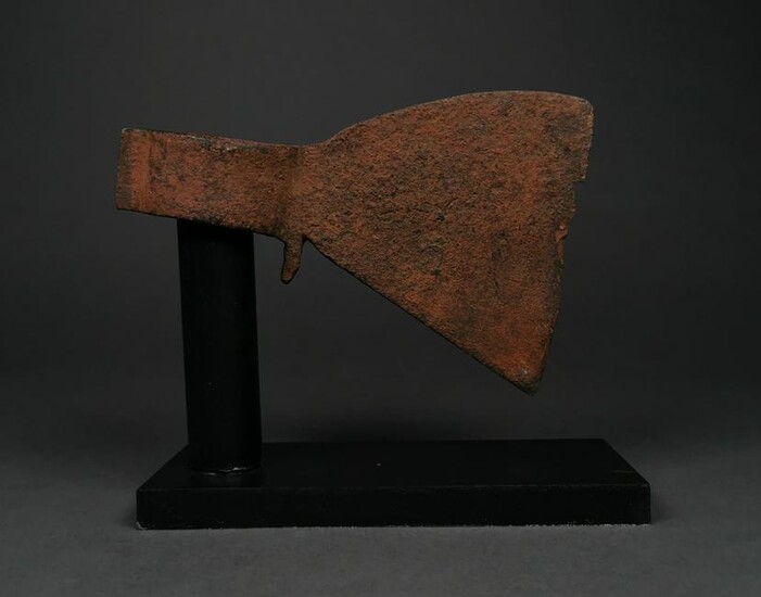LATE MEDIEVAL GERMAN IRON BATTLE AXE ON STAND