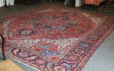 Large early 20th c Heriz carpet with central medallion