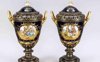Pair of lidded vases, Fra