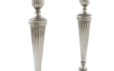Paire de chandeliers en argent de George III, par Daniel Smith & Robert Sharp, Londres...