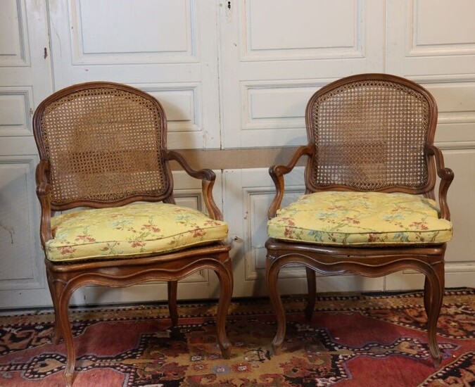 Paire de fauteuils en bois naturel mouluré... - Lot 66 - Alexandre Landre