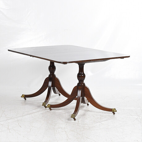 Regency style dining table Matbord i Regencystil