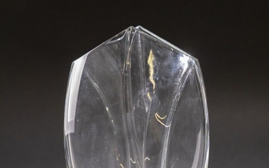 Robert RIGAUD (1929-2023) pour la cristallerie BACCARAT. Vase en cristal modèle "Giverny", signé et marque....