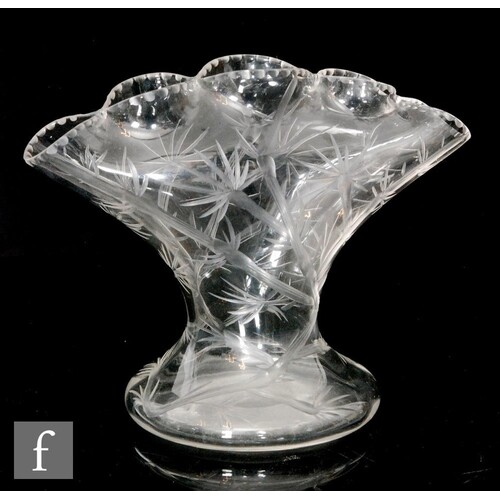Stevens & Williams - A late 19th Century clear crystal glass...