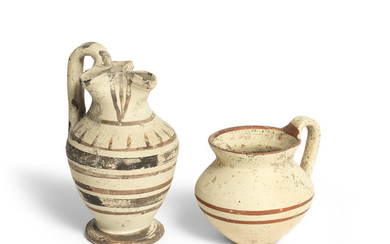 Two Daunian pottery vessels