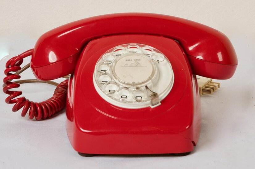 VINTAGE Telephone in Red