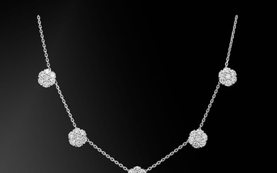 Van cleef and Arpels Small Fleurette Necklace 5 flowers Rhodium Plated 18K White Gold Round