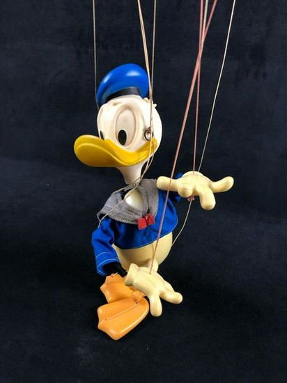 Vintage Donald Duck Marionette String Puppet Walt