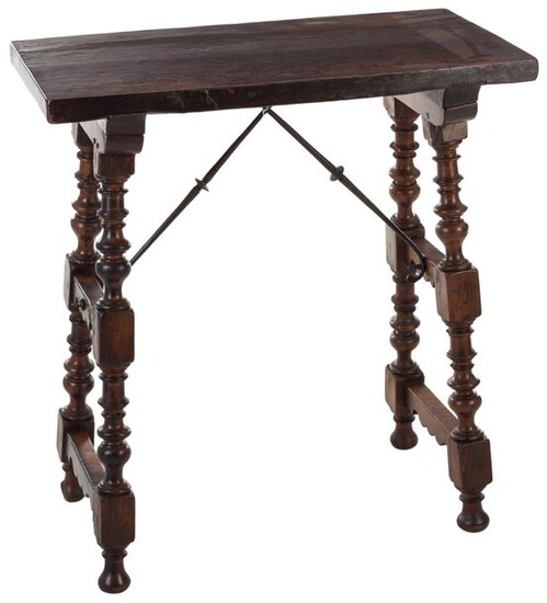 Walnut wood table with turned legs and iron fasteners. Spain, 17th century 83 x 77 x 40 cm