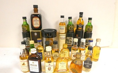 Whisky miniatures to include BALBLAIR 1989, HIGHLAND PARK ol...